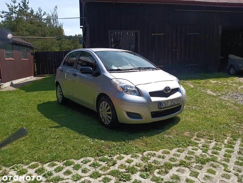 Toyota Yaris - 10
