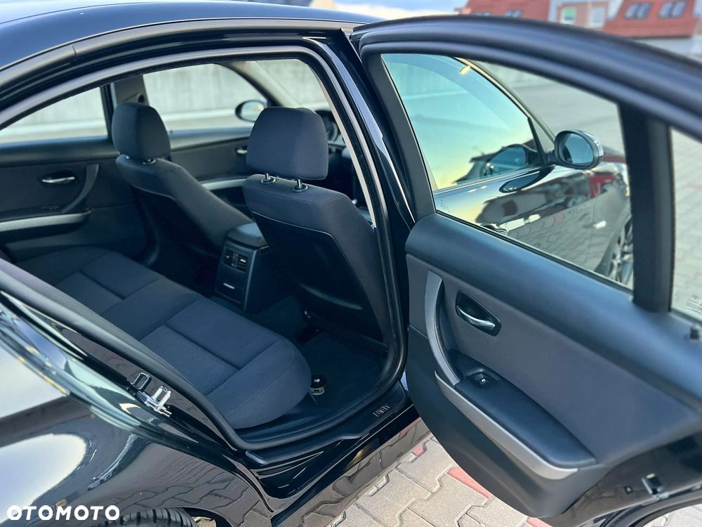 BMW Seria 3 - 18