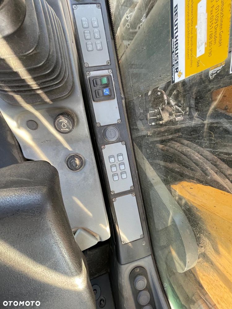 Liebherr R926 - 16