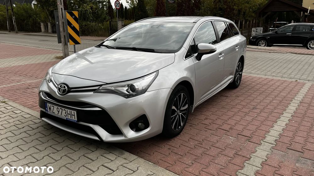 Toyota Avensis 2.0 D-4D Premium - 1