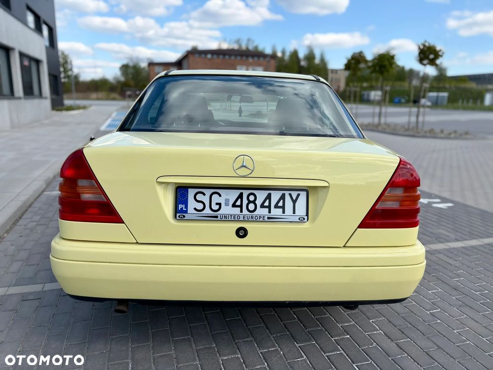 Mercedes-Benz Klasa C 180 Esprit - 12