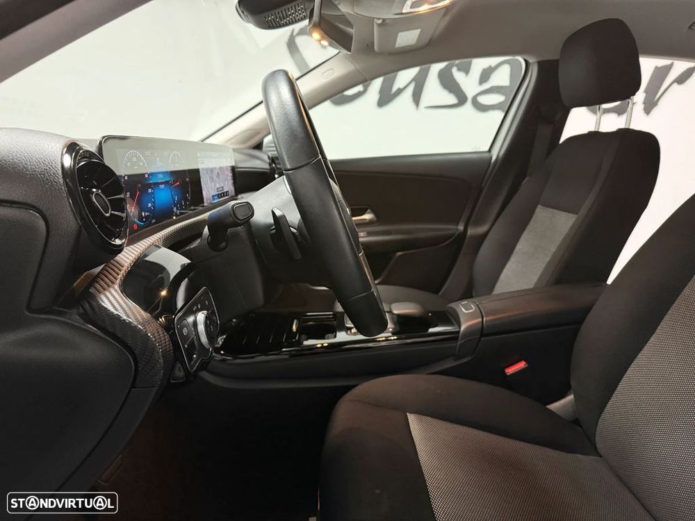 Mercedes-Benz A 180 Limousine d Business Solutions Frota Aut. - 15