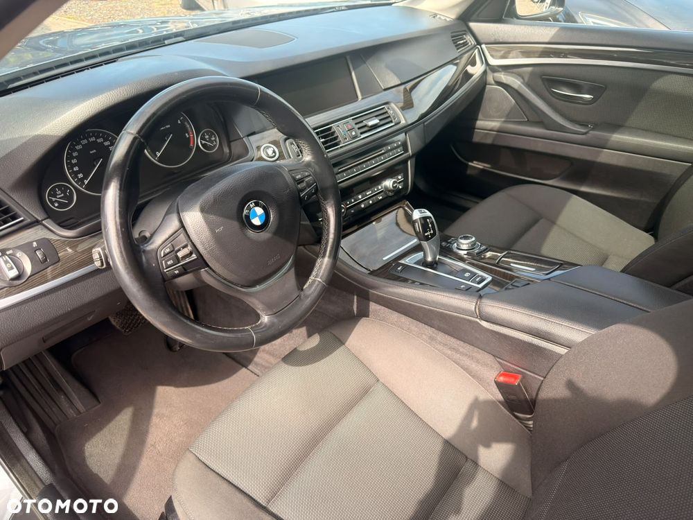 BMW Seria 5 520d - 5