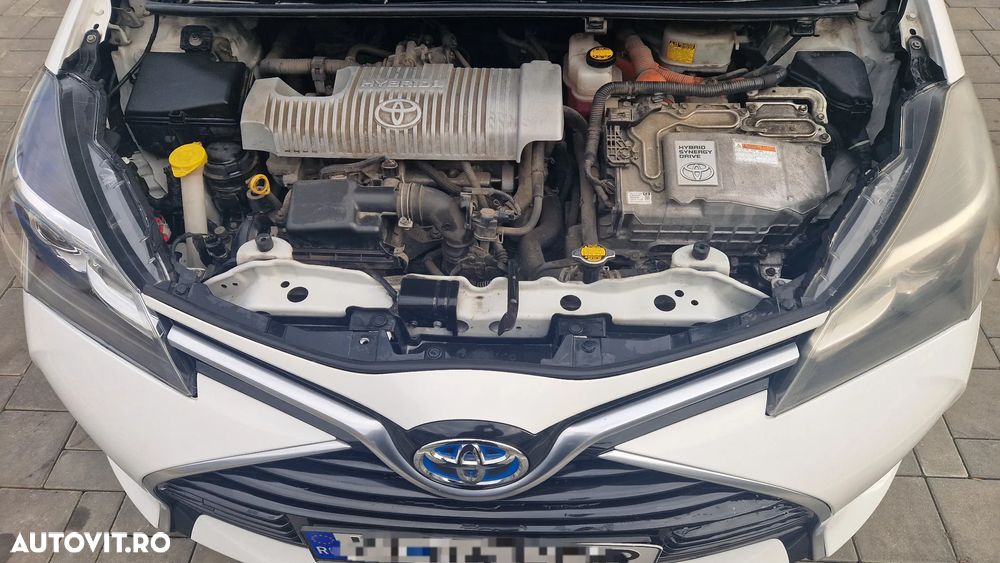 Toyota Yaris 1.5 VVT-i HSD Terra - 32