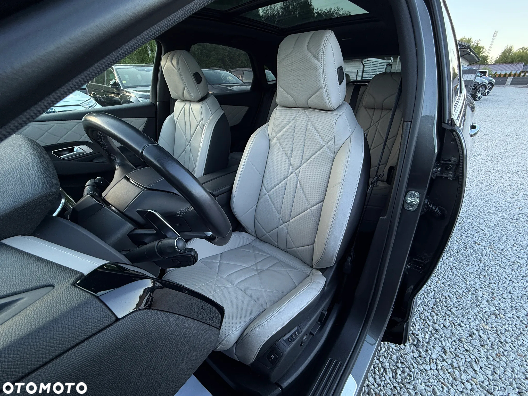 DS Automobiles DS 7 Crossback 1.6 E-Tense 4x4 Grand Chic - 27