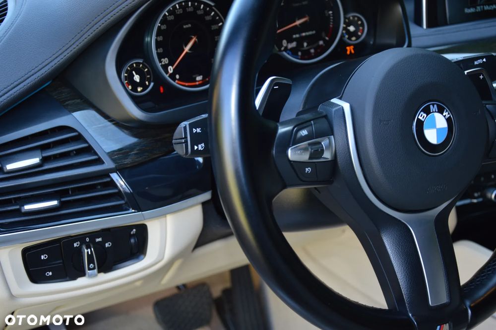 BMW X6M - 16