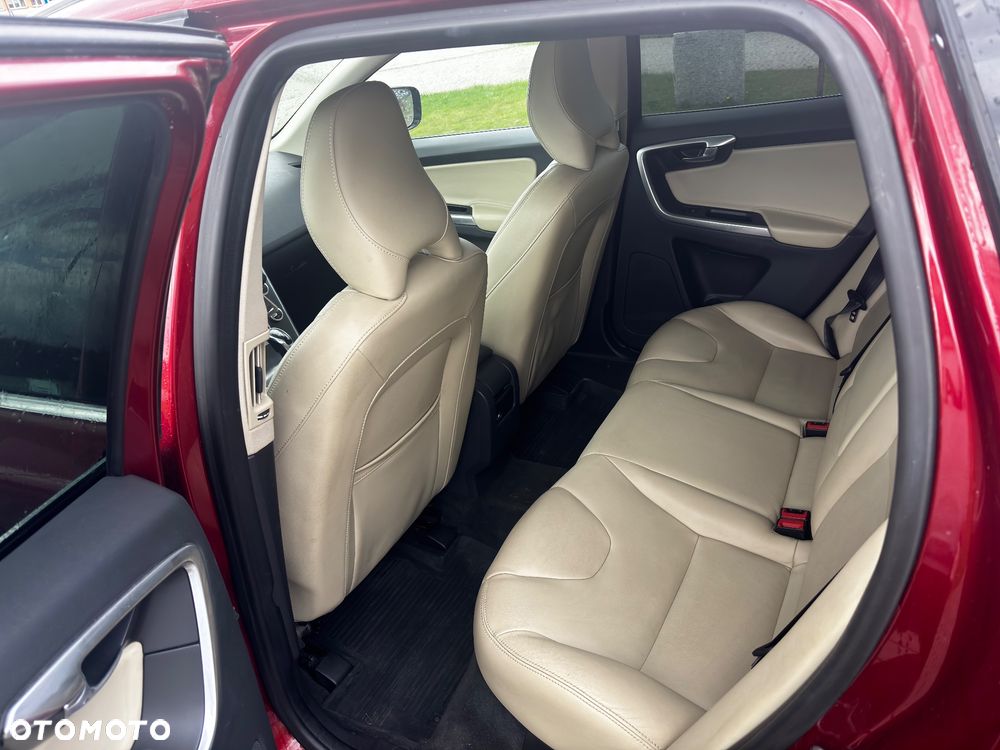 Volvo XC 60 T6 AWD Geartronic Momentum - 7