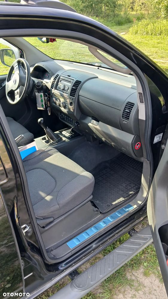 Nissan Navara 2.5 D Platinum - 16