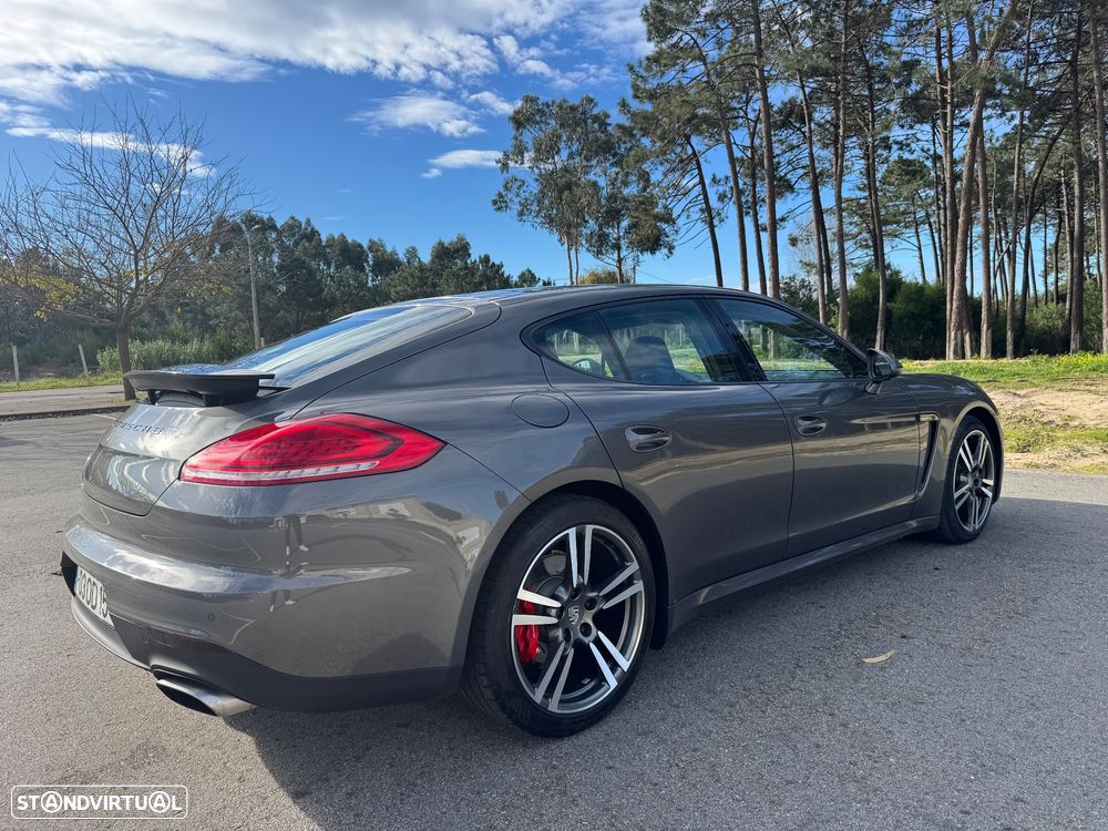 Porsche Panamera Platinum Edition - 2