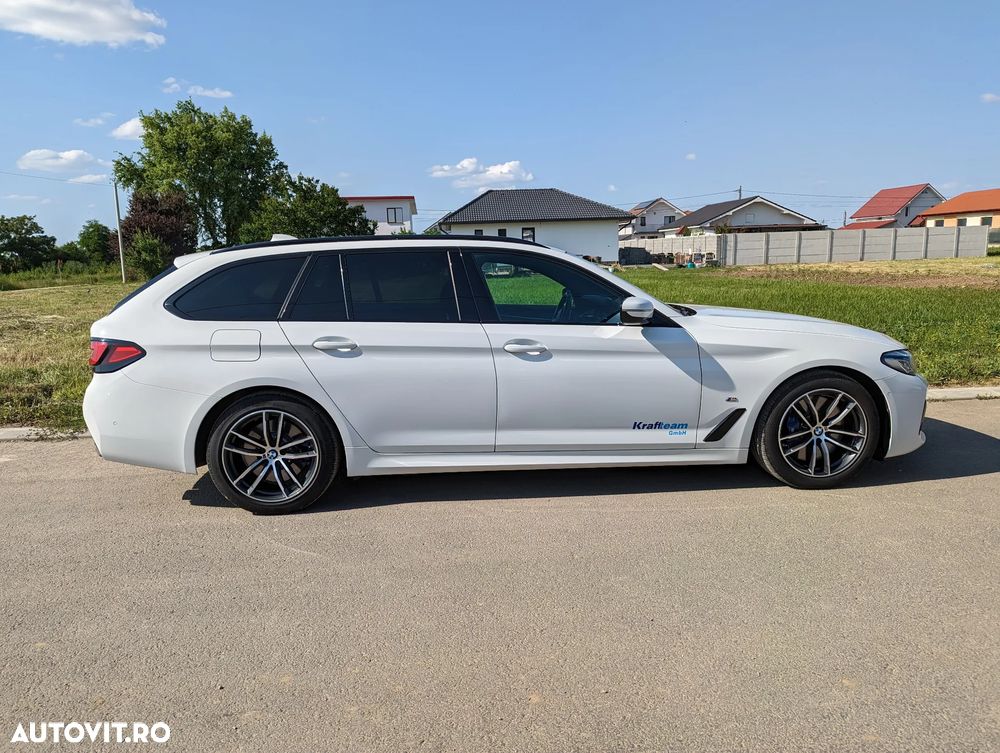 BMW Seria 5 530d xDrive AT MHEV - 9