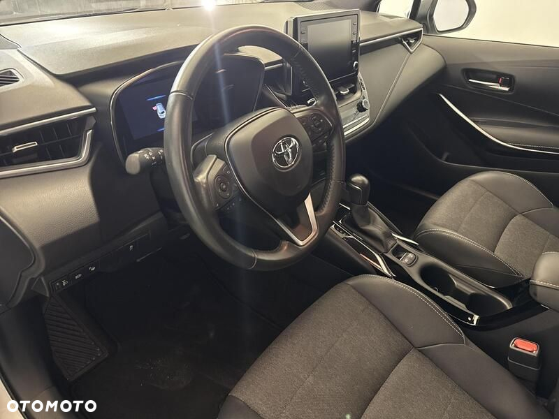 Toyota Corolla - 11