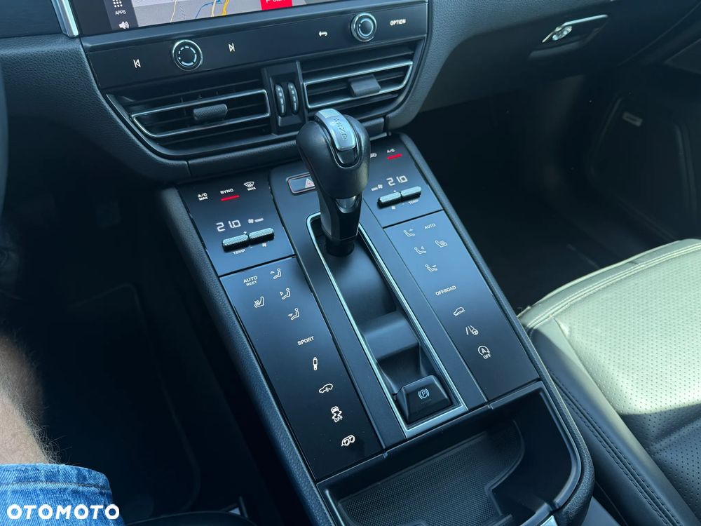 Porsche Macan GTS - 25