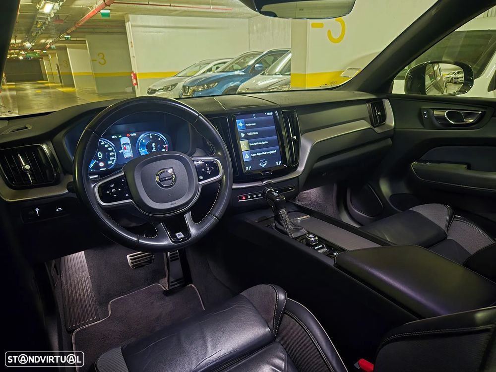 Volvo XC 60 2.0 D4 R-Design Geartronic - 34