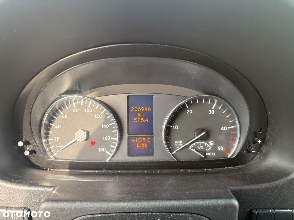 Mercedes-Benz Sprinter 319 - 9