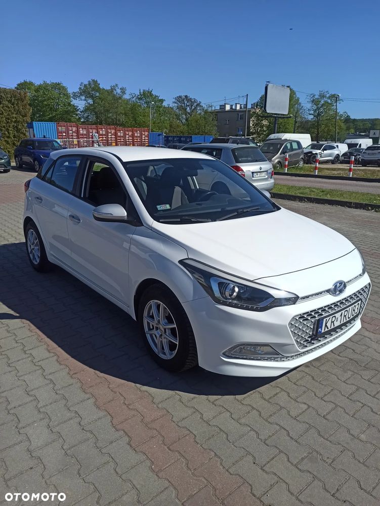 Hyundai i20 1.4 Automatik Style - 1
