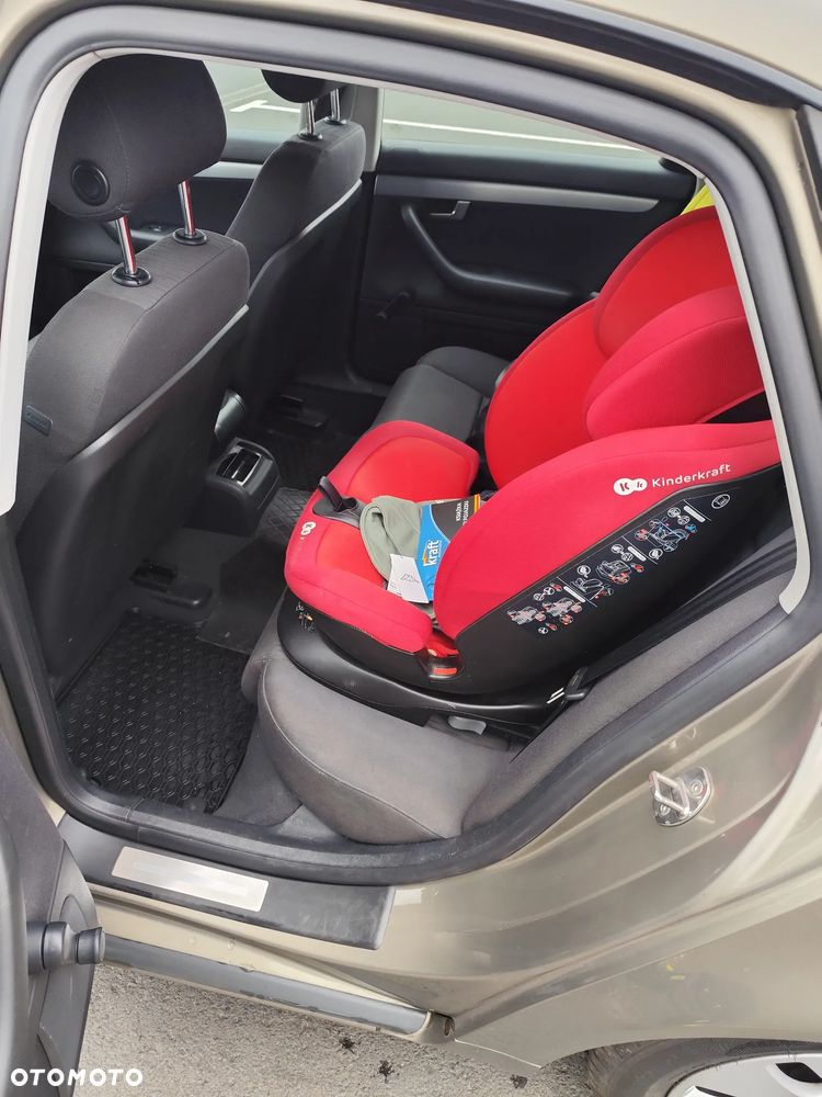 Audi A4 Limousine - 12