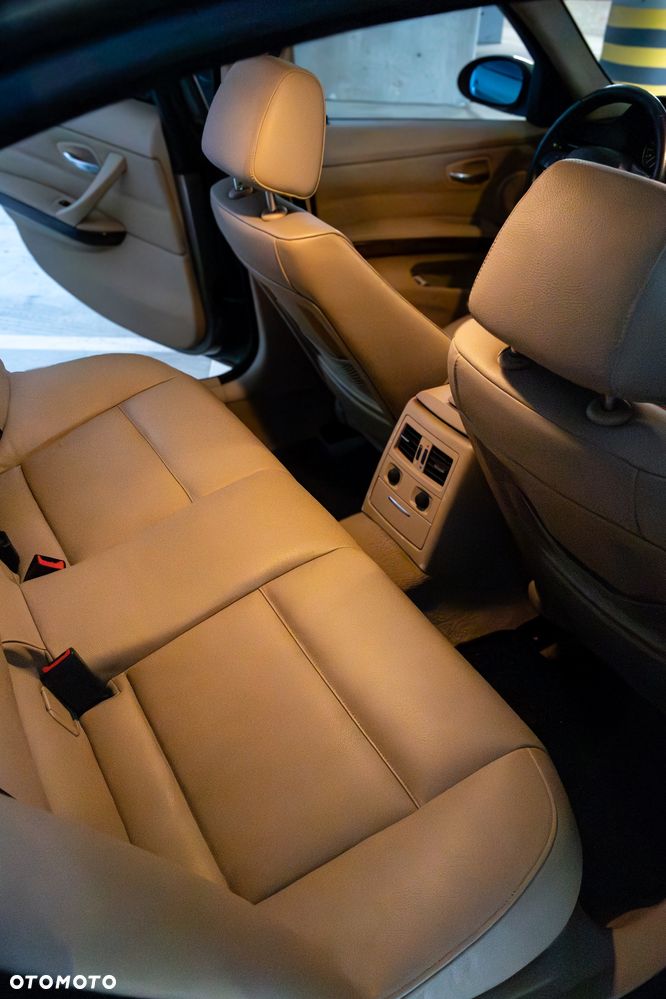 BMW Seria 3 320d - 10