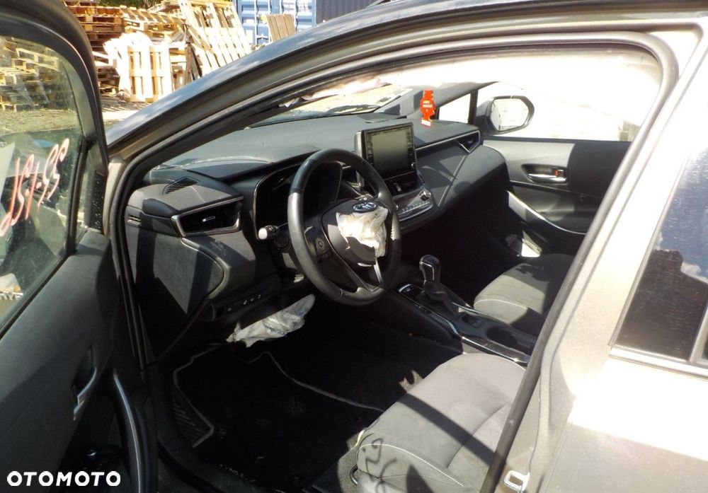 Toyota Corolla - 23