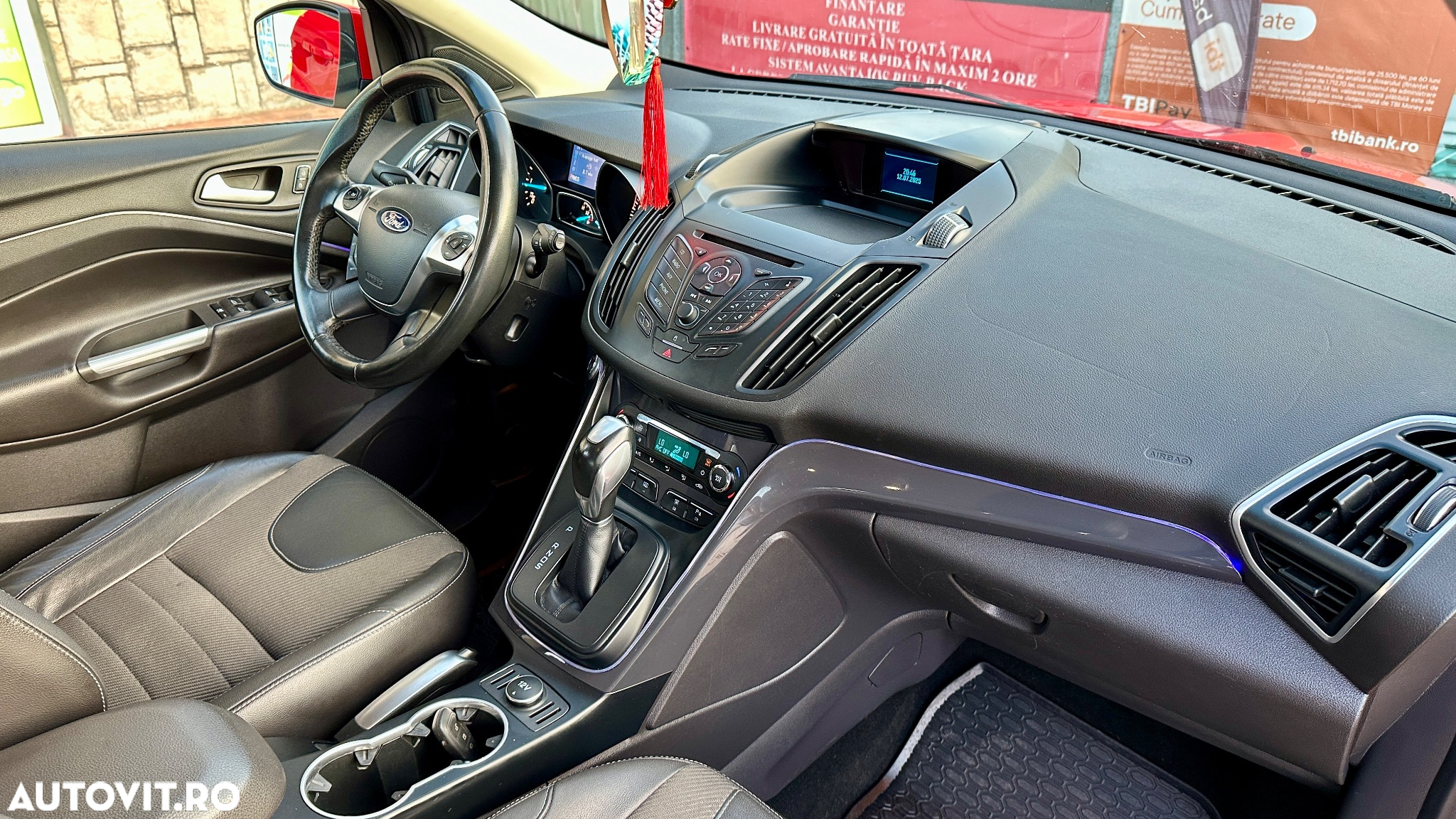 Ford Kuga - 9