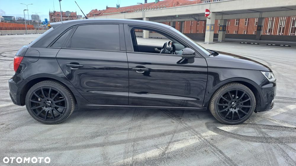 Audi A1 Sportback 1.6 TDI S tronic Attraction - 2