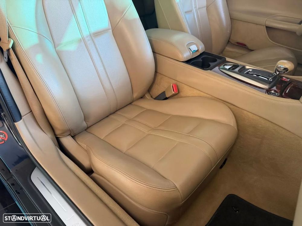 Jaguar XK 4.2 V8 - 12