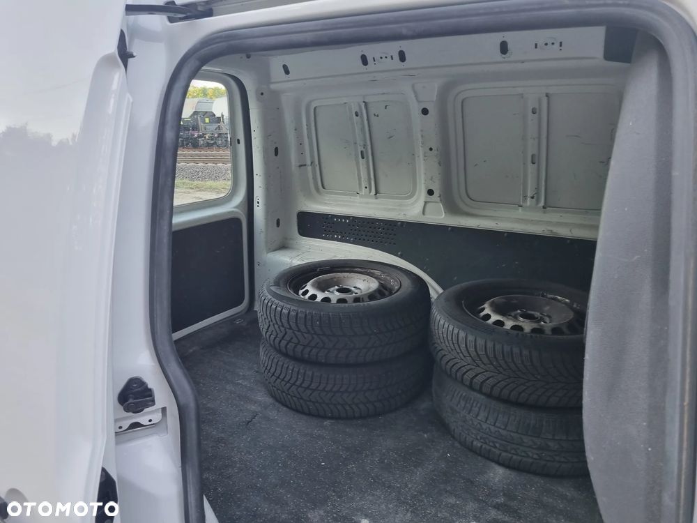 Volkswagen Caddy - 14