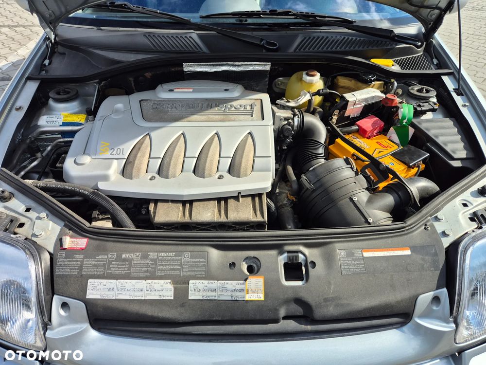 Renault Clio 2.0 16V Sport - 9