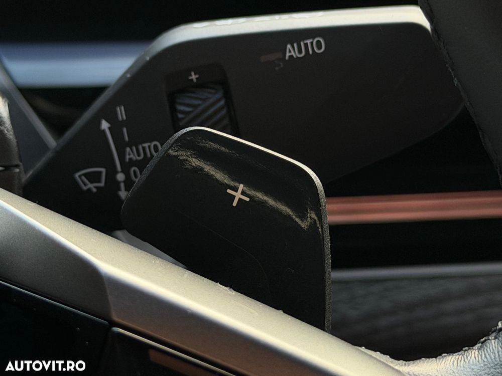 BMW Seria 5 530e Aut. - 21