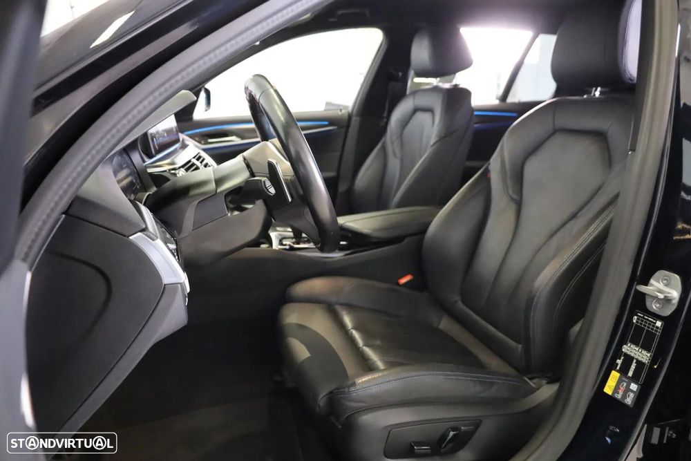 BMW 530 e Pack Desportivo M - 27