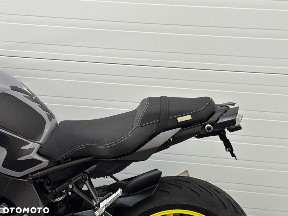 Yamaha MT - 24