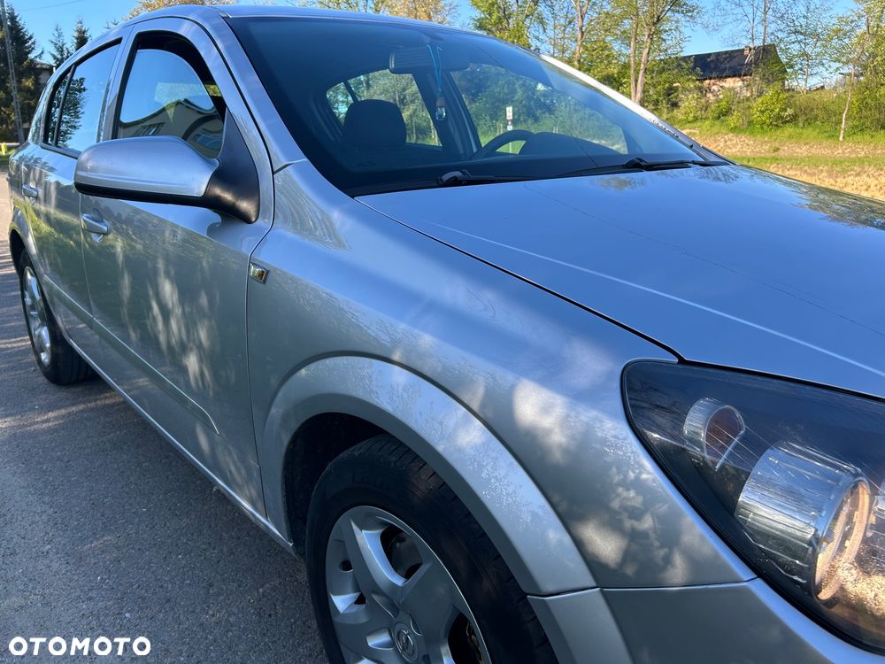 Opel Astra 1.9 CDTI Edition - 11