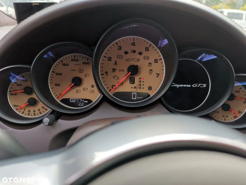 Porsche Cayenne GTS - 24