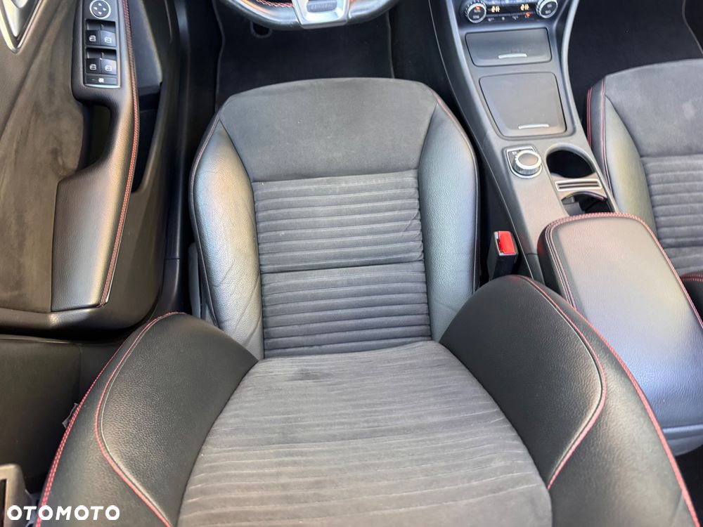 Mercedes-Benz GLA 200 (CDI) d 4Matic 7G-DCT AMG Line - 26