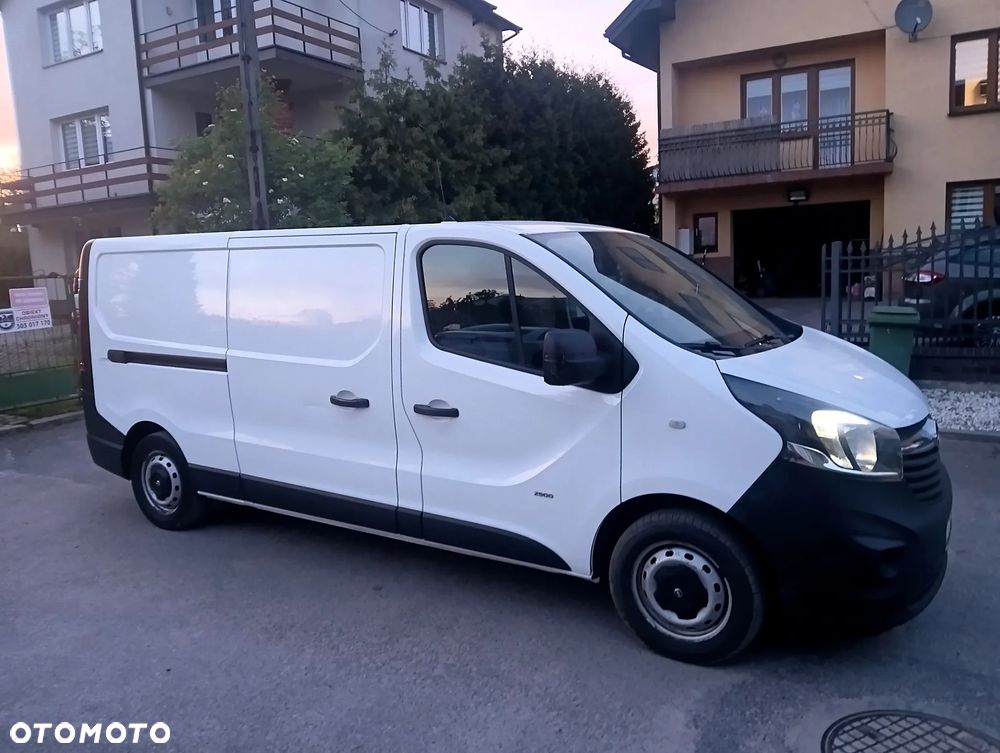 Opel Vivaro - 38