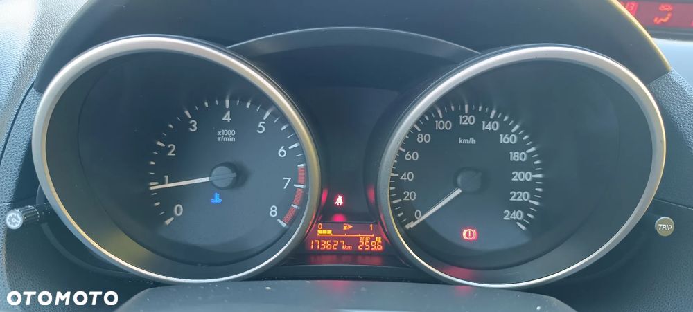 Mazda 5 - 11