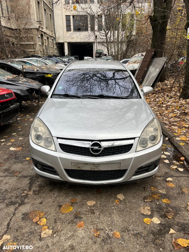 Dezmembrez Opel Vectra C facelift break argintiu gri 1,9 TDI 6+1R 120cp - 1