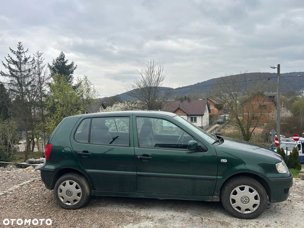 Volkswagen Polo 1.4 Basis - 2