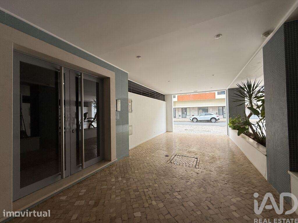 Parque de Estacionamento / Garagem / Box em São Gonçalo de Lagos de 39 - Grande imagem: 3/14