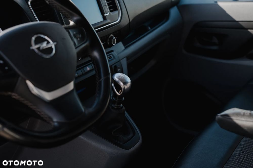 Opel VIVARO - 11