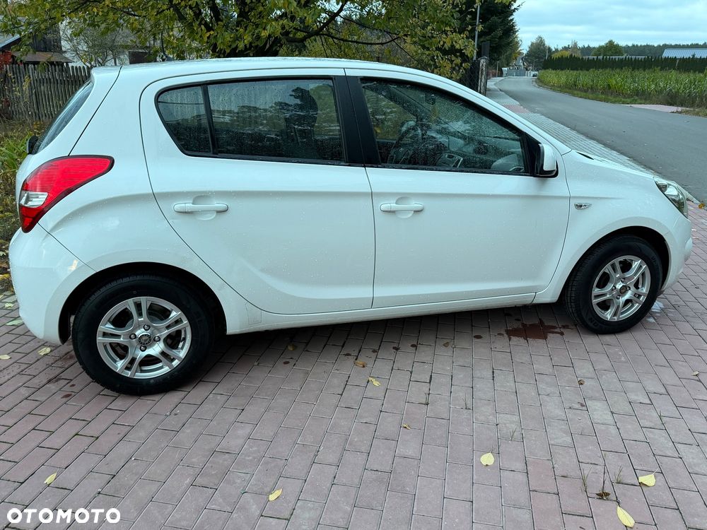 Hyundai I20 2012 photo 3