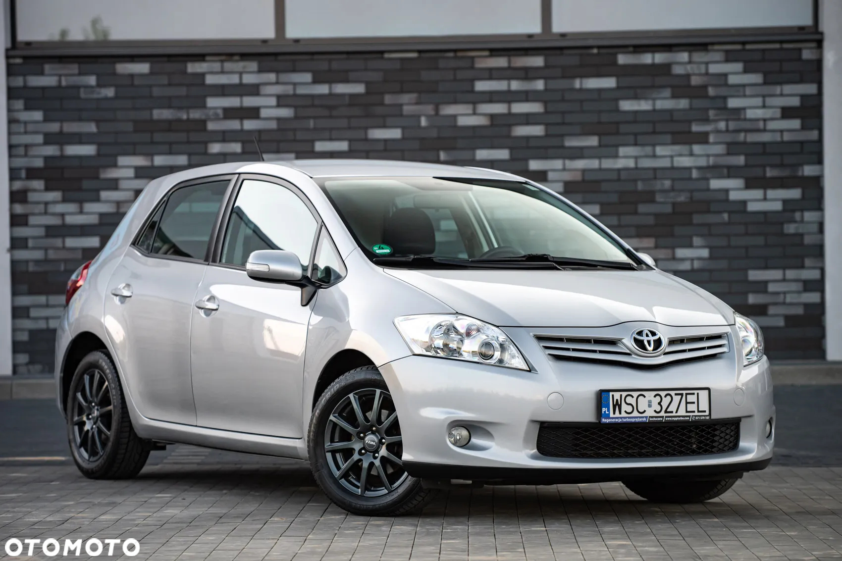 Toyota Auris 1.6 Valvematic Comfort - 2