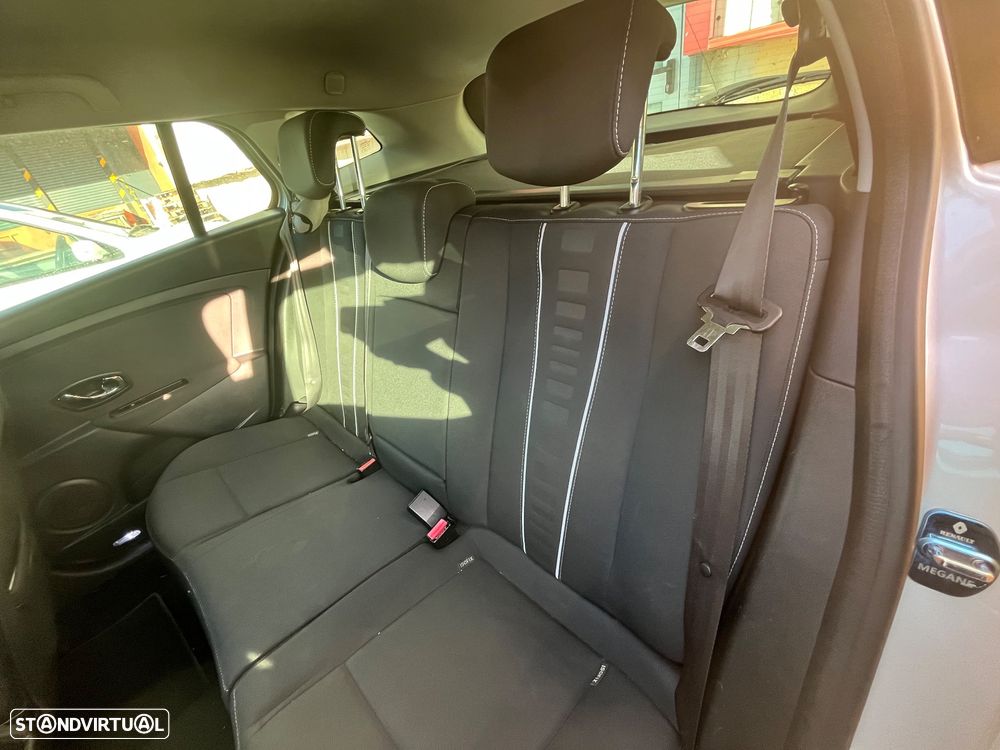 Renault Mégane Sport Tourer ENERGY dCi 130 Start & Stopp Dynamique - 11