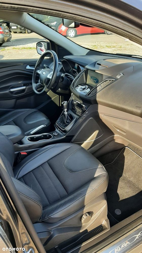 Ford Kuga 1.5 EcoBoost 2x4 Titanium - 30