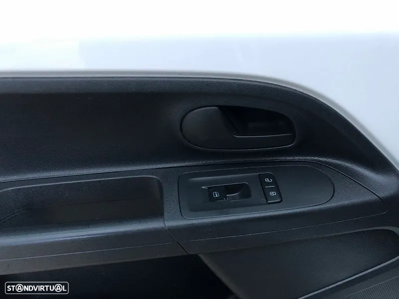 VW Up! move - 8