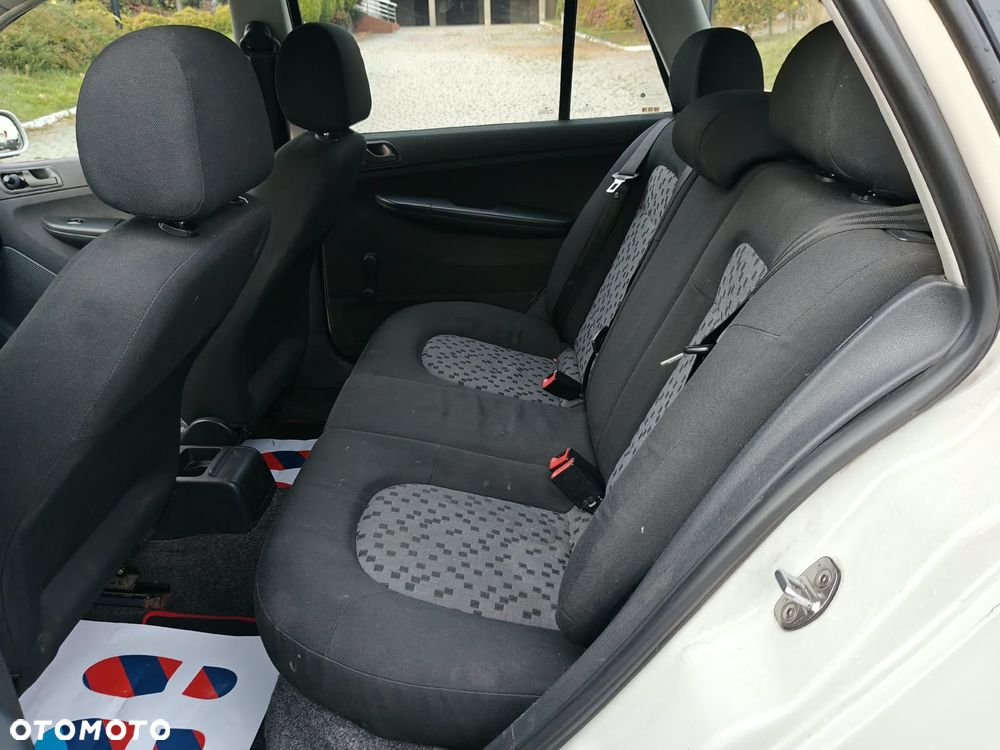 Skoda Fabia 1.4 16V Elegance - 10