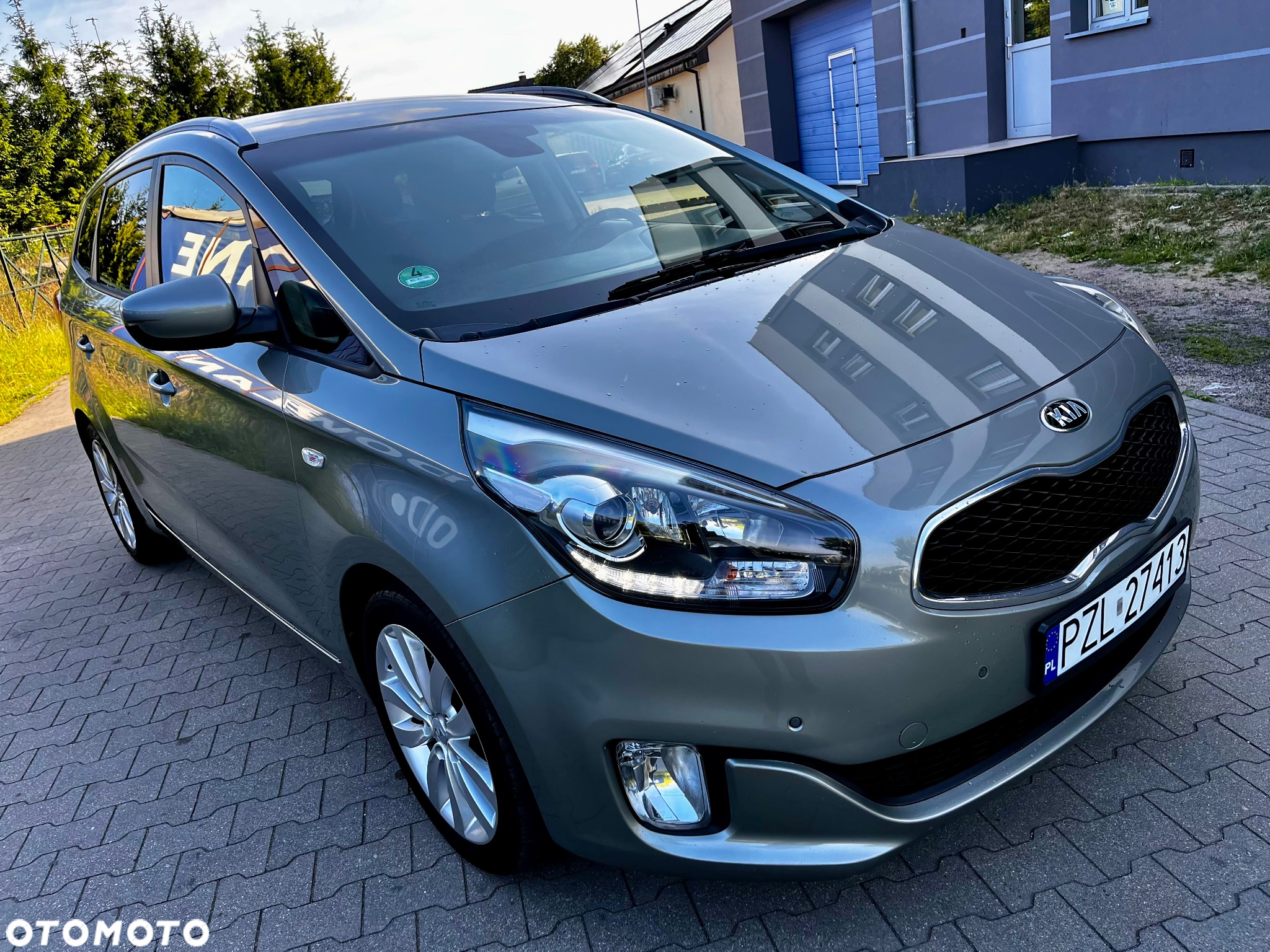 Kia Carens 1.7 CRDi L - 12