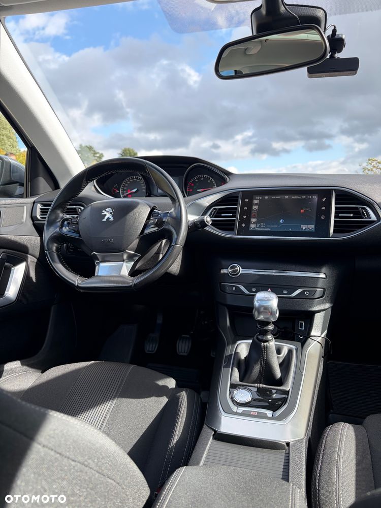 Peugeot 308 1.6 e-HDi Allure S&S - 15