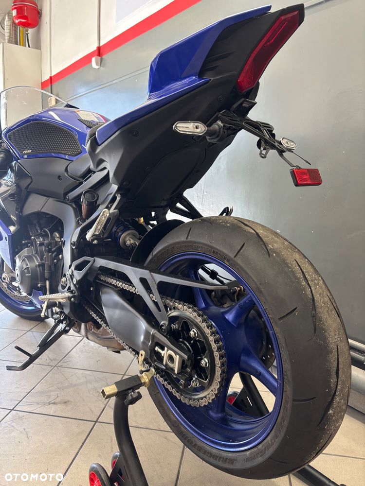 Yamaha R9 - 19