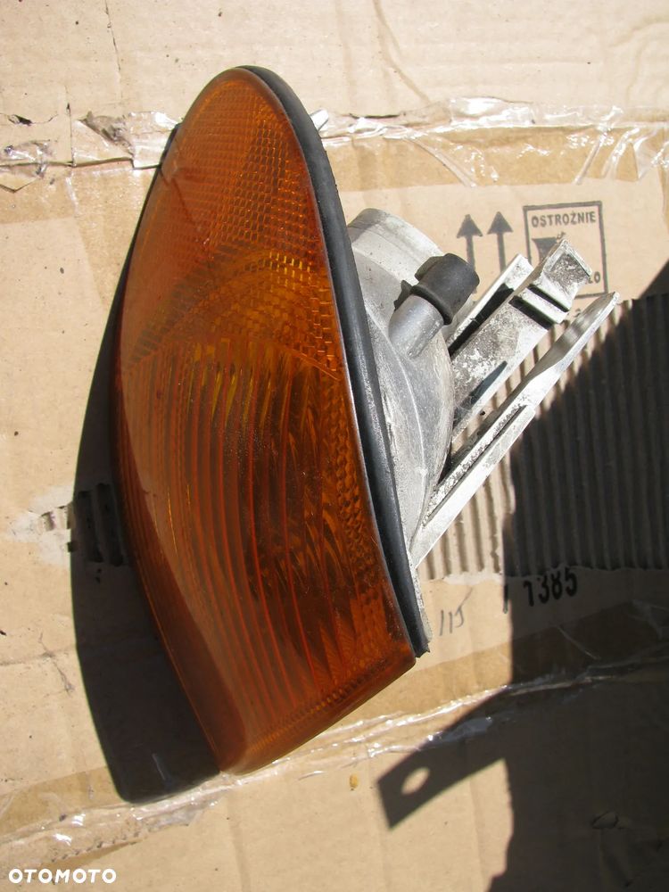 Kierunkowskaz Prawy Przód BMW 3 E46 PRZEDLIFT BOSCH 0311328002 - 2