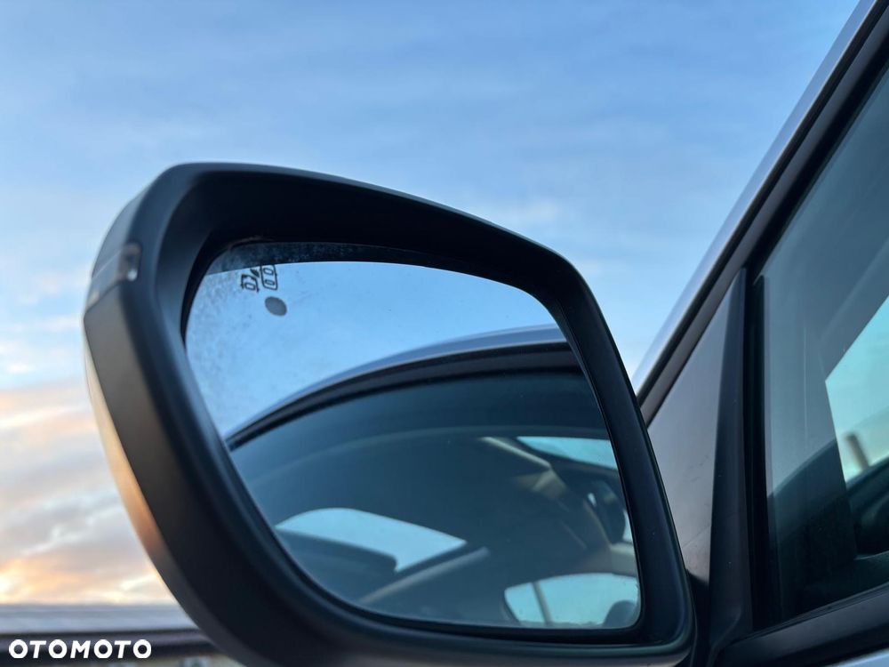 Peugeot 3008 1.2 PureTech Allure S&S - 11